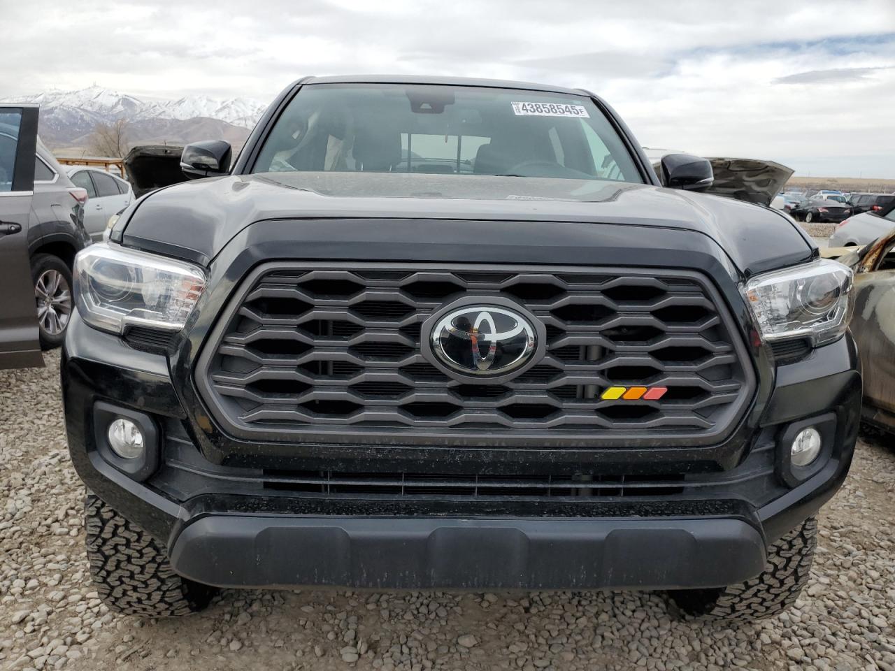 2022 Toyota Tacoma VIN 3TMCZ5AN4NM489825 Copart auction photo, side damage thumbnail 5