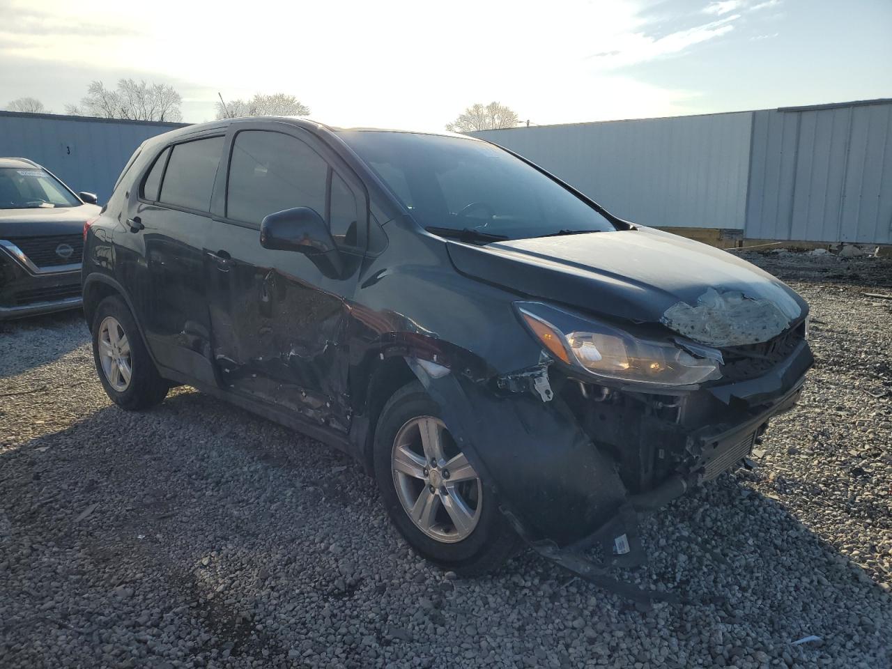 2020 Chevrolet Trax VIN KL7CJKSB9LB086113 Copart auction photo, all over damage thumbnail 4