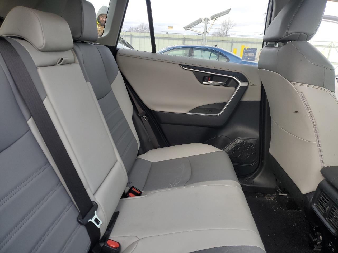 2019 Toyota RAV 4 VIN JTMDWRFV5KD027732 Copart auction photo, side damage thumbnail 11