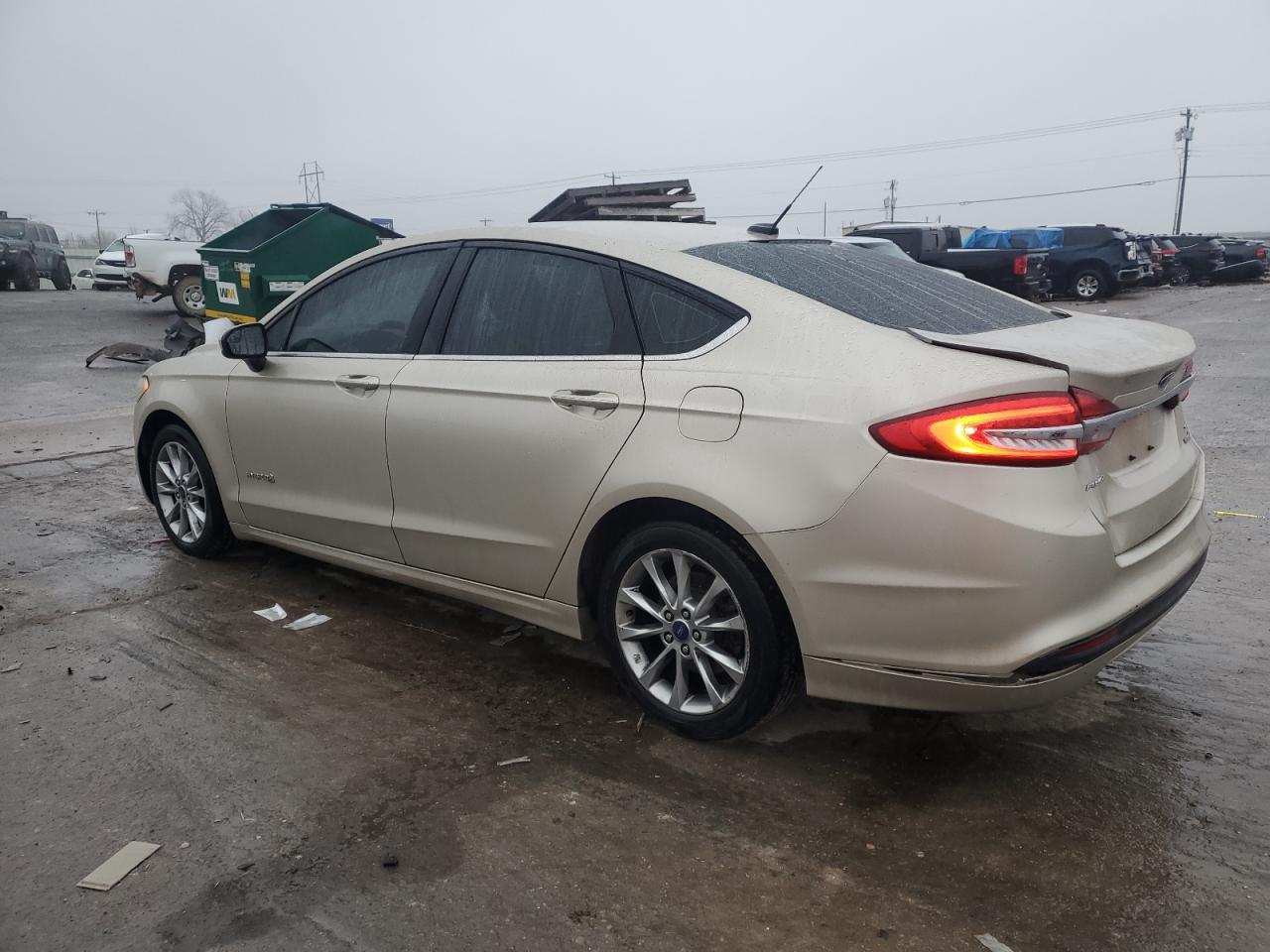 2017 Ford Fusion VIN 3FA6P0LU9HR385824 Copart auction photo, rear end / minor dent/scratches damage thumbnail 2