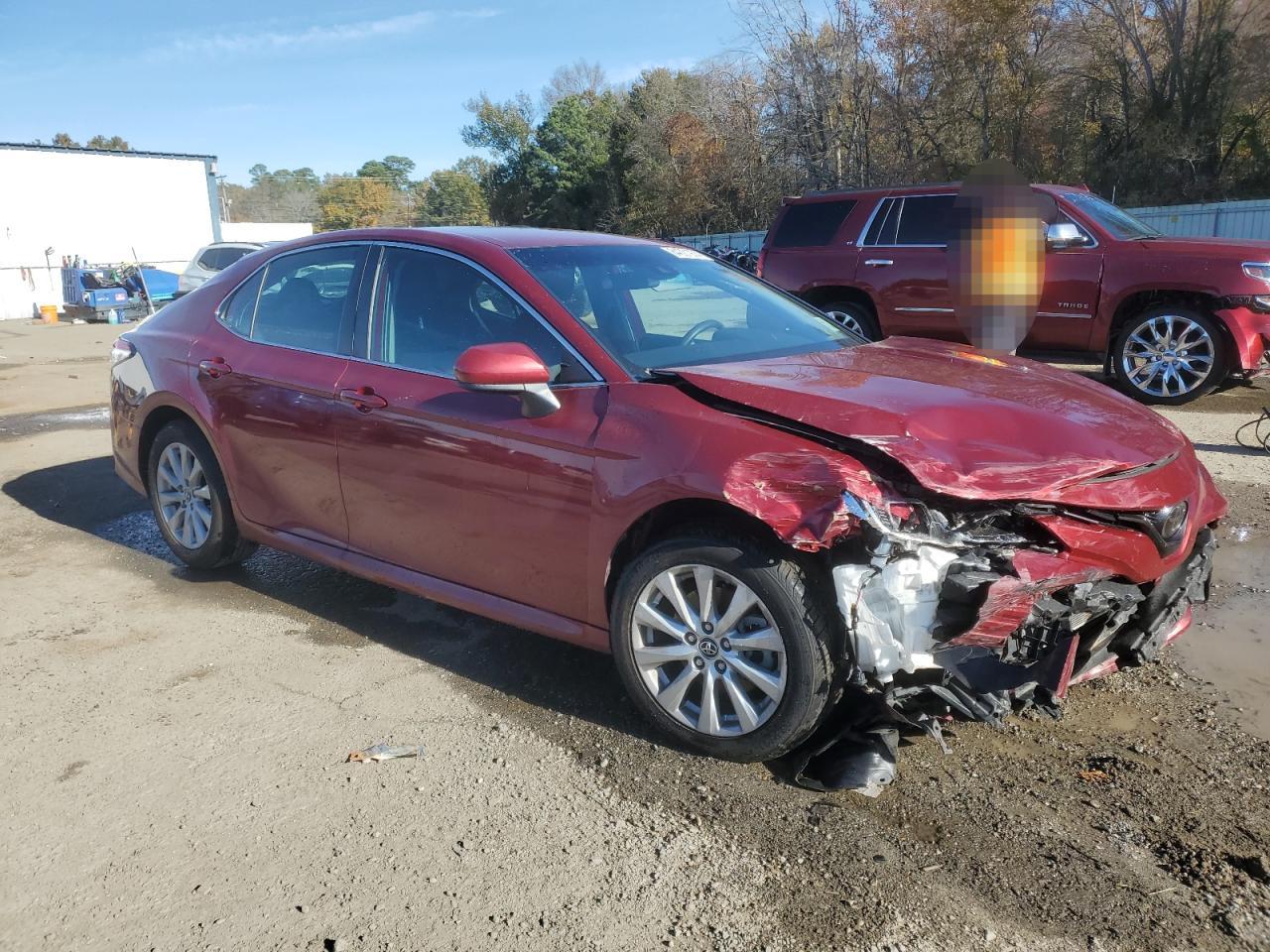 2019 Toyota Camry VIN 4T1B11HK6KU847307 Copart auction photo, front end damage thumbnail 4
