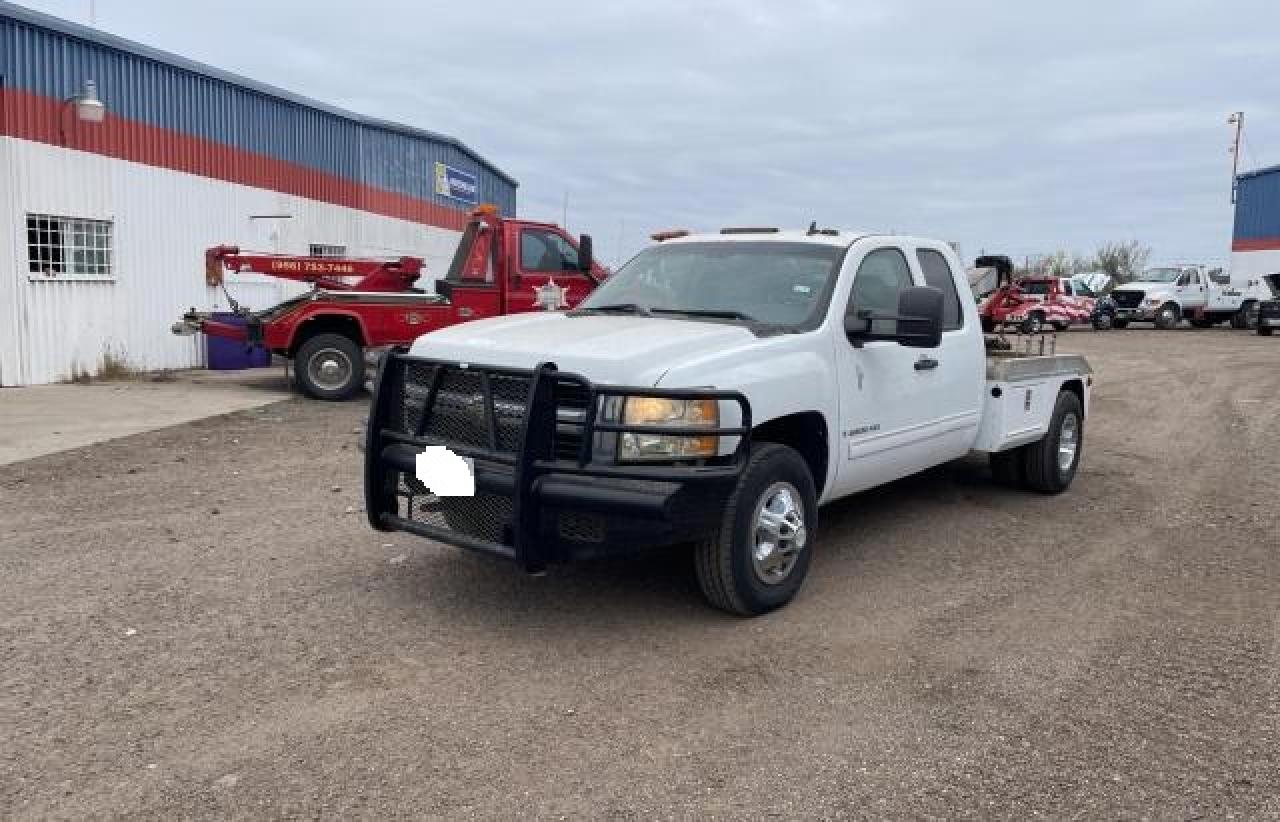 2009 Chevrolet Silverado VIN 1GBJK89619E121421 Copart auction photo, normal wear / minor dent/scratches damage thumbnail 2