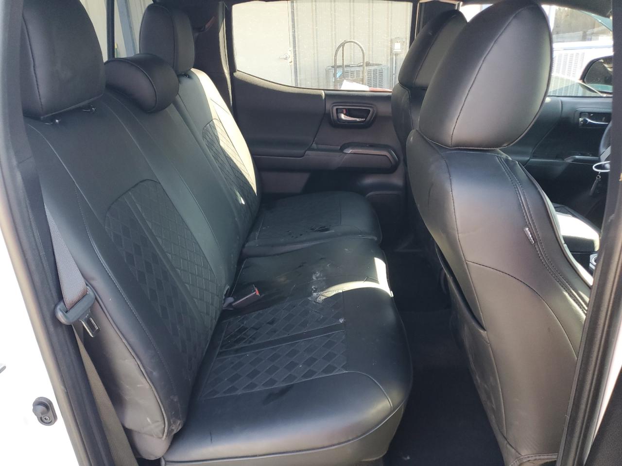 2018 Toyota Tacoma VIN 5TFCZ5AN0JX163881 Copart auction photo, all over damage thumbnail 10