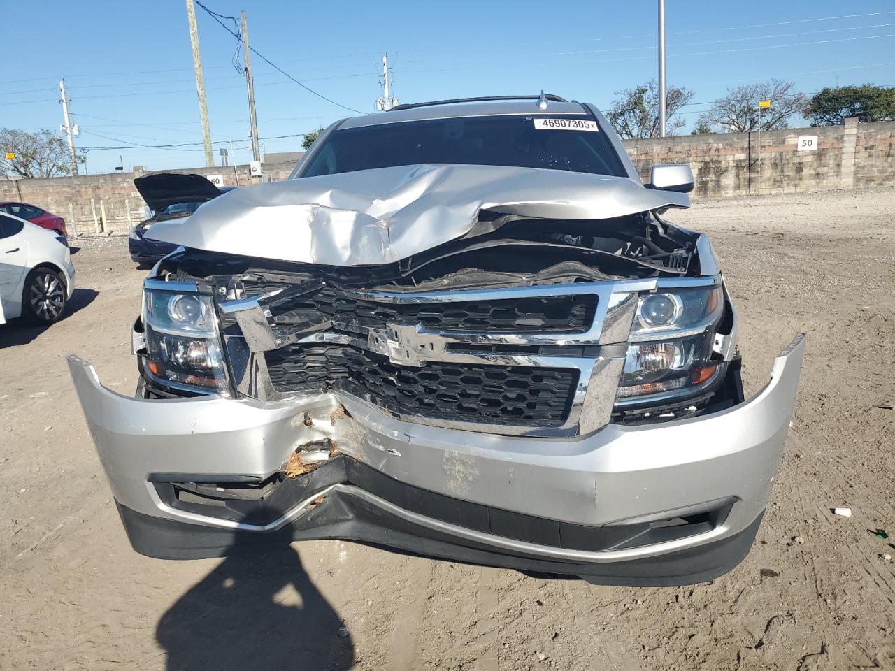 2017 Chevrolet Suburban VIN 1GNSCGKC8HR285500 Copart auction photo, front end damage thumbnail 5