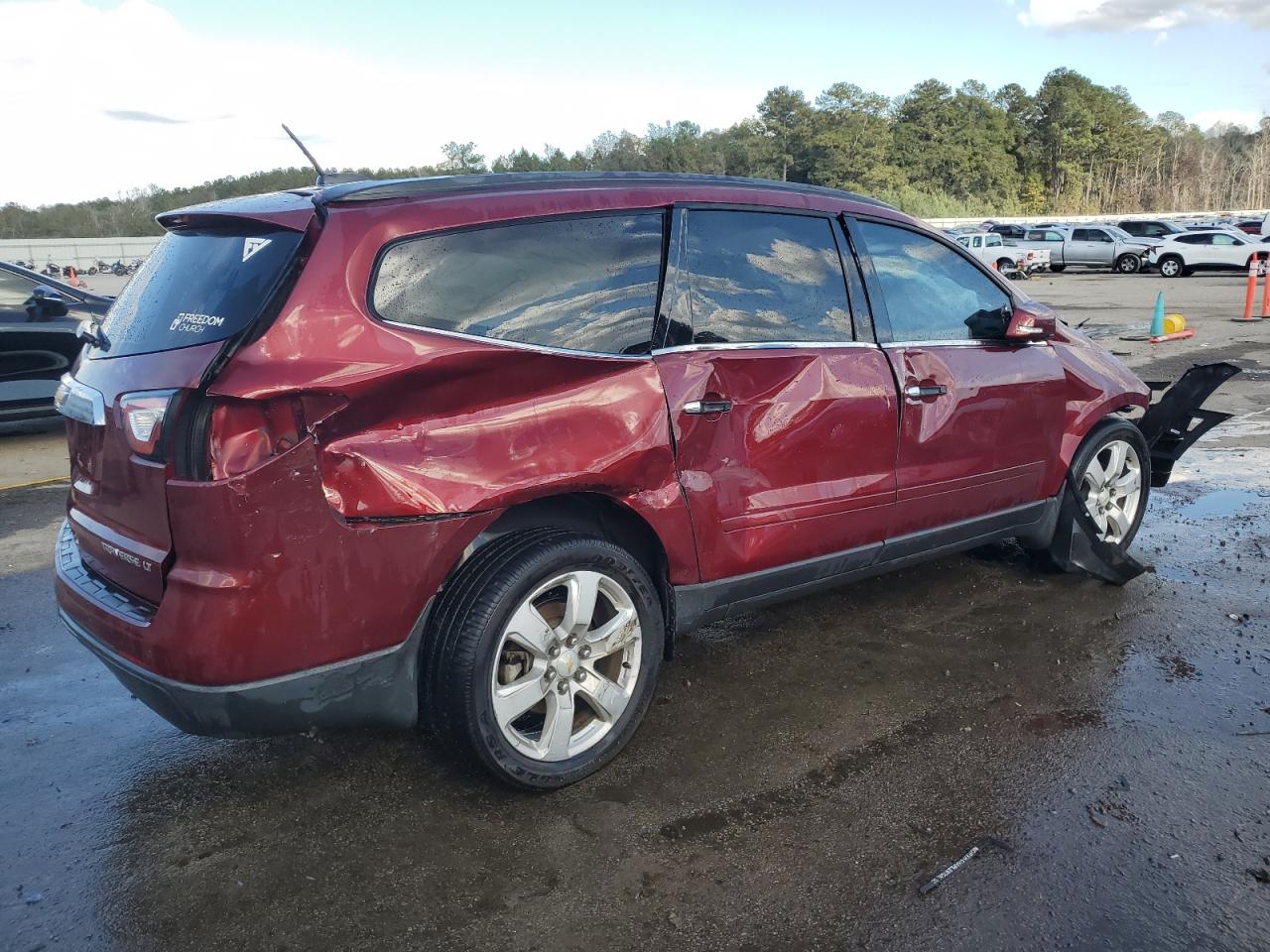 2016 Chevrolet Traverse VIN 1GNKVHKD5GJ185957 Copart auction photo, front end / side damage thumbnail 3