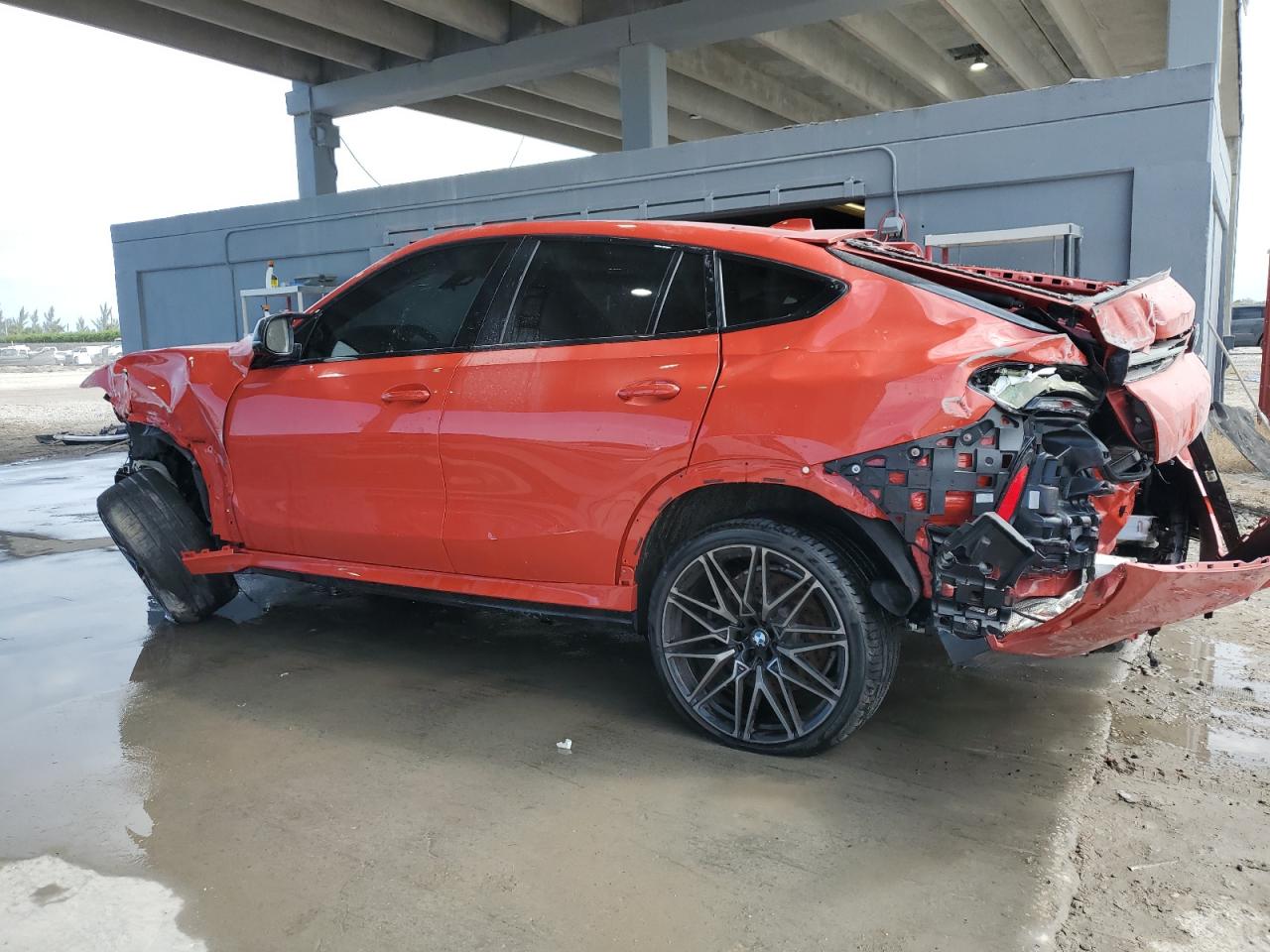2021 BMW X6 VIN 5YMCY0C0XM9H79257 Copart auction photo, front end / rear end damage thumbnail 2