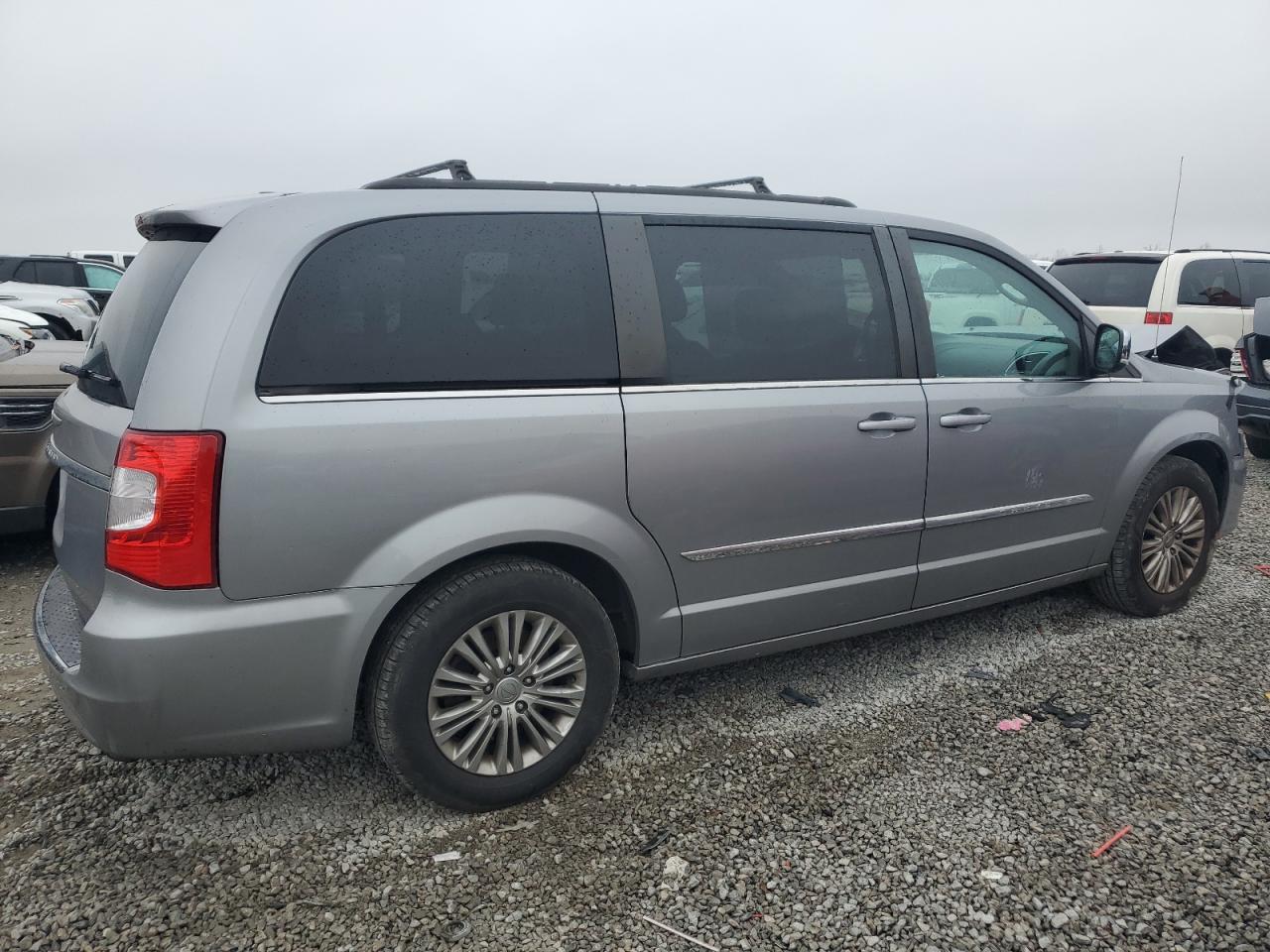 2016 Chrysler Town & Country VIN 2C4RC1CG9GR305008 Copart auction photo, front end damage thumbnail 3