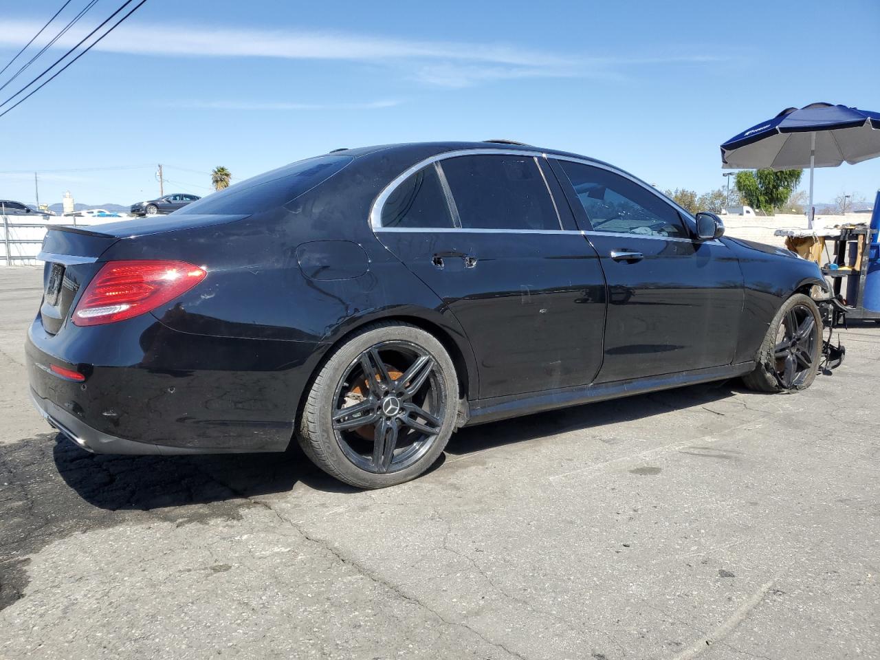 2017 Mercedes-Benz E-klasse VIN WDDZF4JB0HA029314 Copart auction photo, front end / side damage thumbnail 3