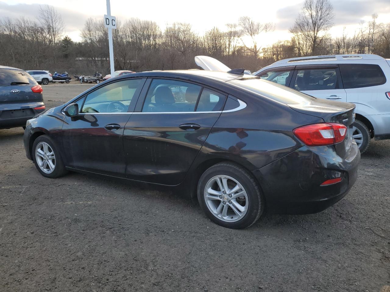 2018 Chevrolet Cruze VIN 1G1BE5SM4J7185159 Copart auction photo, front end / minor dent/scratches damage thumbnail 2