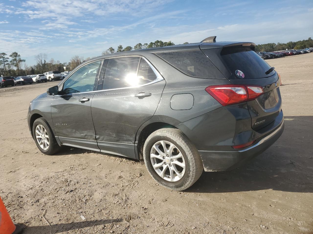 2019 Chevrolet Equinox VIN 2GNAXKEV8K6269445 Copart auction photo, side / minor dent/scratches damage thumbnail 2