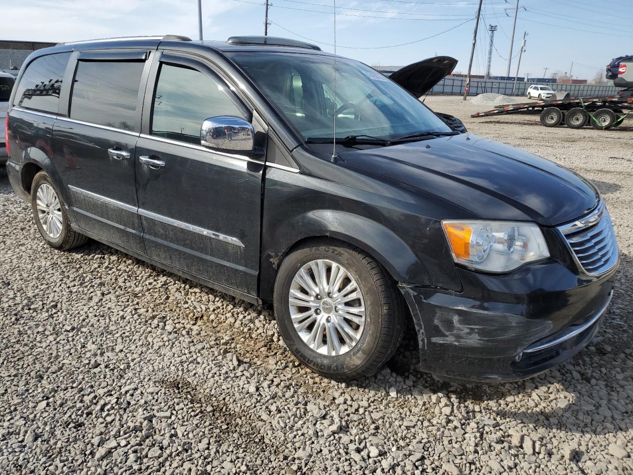 2014 Chrysler Town & Country VIN 2C4RC1GG5ER259510 Copart auction photo, front end damage thumbnail 4