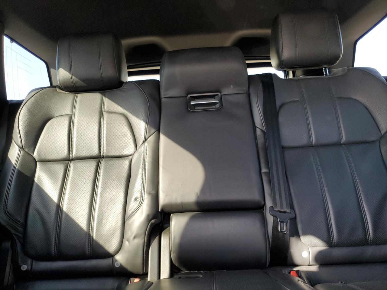 2017 Land Rover Range Rover VIN SALWR2FV7HA671372 Copart auction photo, vandalism / minor dent/scratches damage thumbnail 10