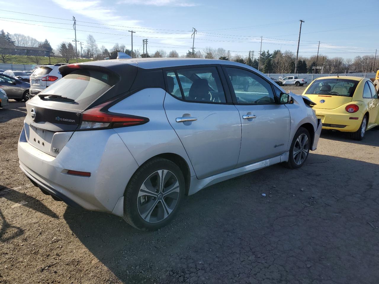 2019 Nissan Leaf VIN 1N4BZ1CP4KC320295 Copart auction photo, front end / minor dent/scratches damage thumbnail 3