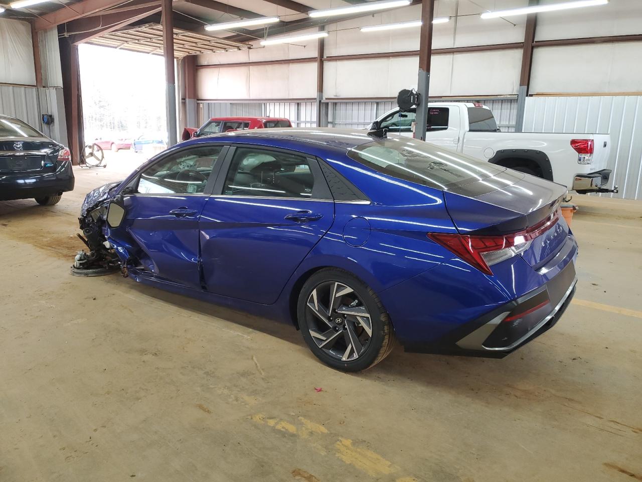 2025 Hyundai Elantra VIN KMHLS4DG3SU920962 Copart auction photo, front end / side damage thumbnail 2