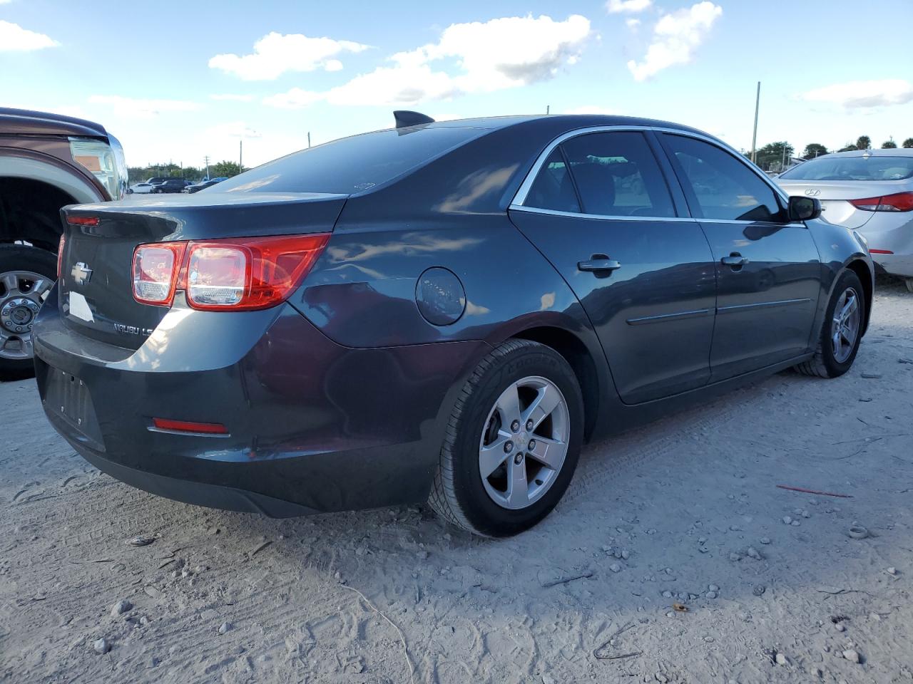 2015 Chevrolet Malibu VIN 1G11B5SL9FF271558 Copart auction photo, side / minor dent/scratches damage thumbnail 3