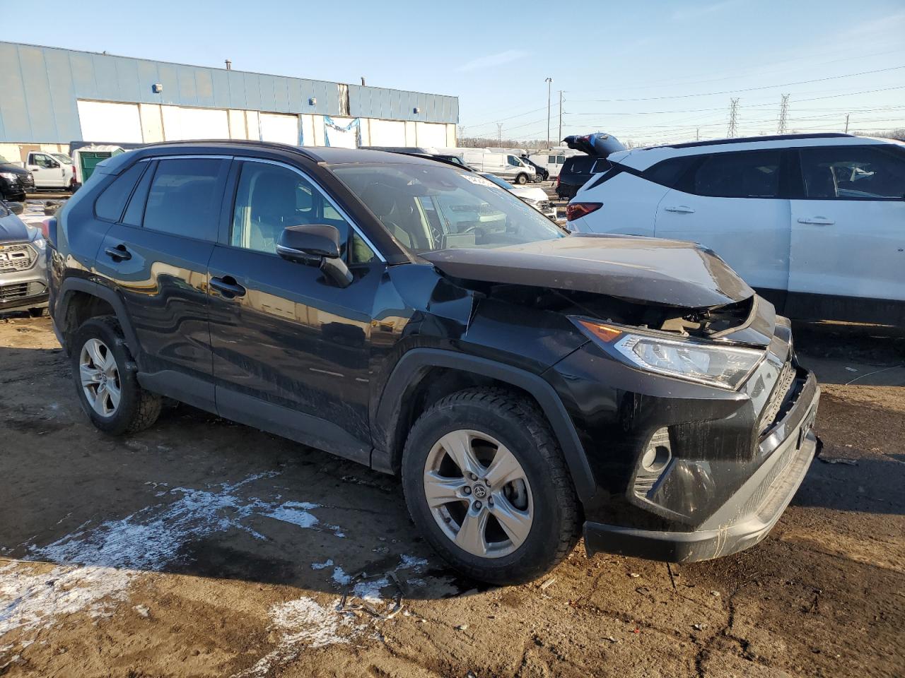 2021 Toyota RAV 4 VIN 2T3W1RFV9MW126325 Copart auction photo, front end / mechanical damage thumbnail 4