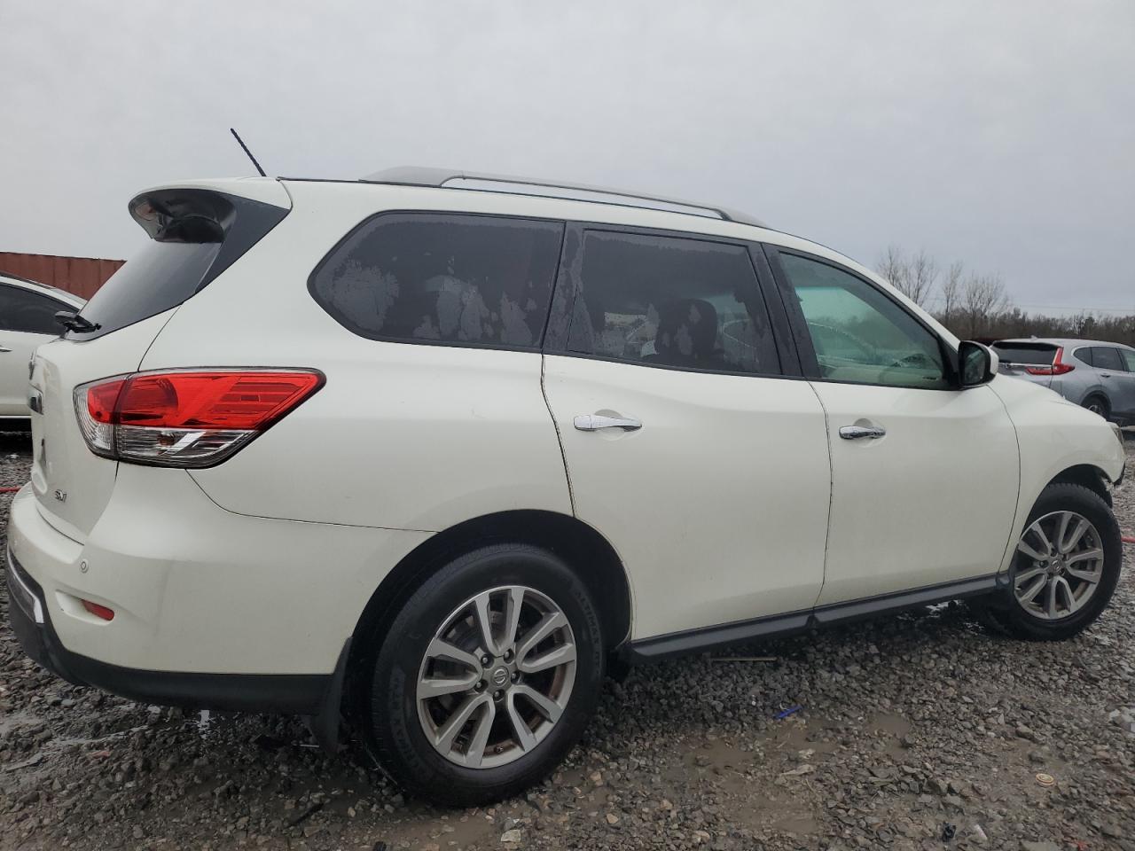 2015 Nissan Pathfinder VIN 5N1AR2MN9FC701120 Copart auction photo, front end / minor dent/scratches damage thumbnail 3