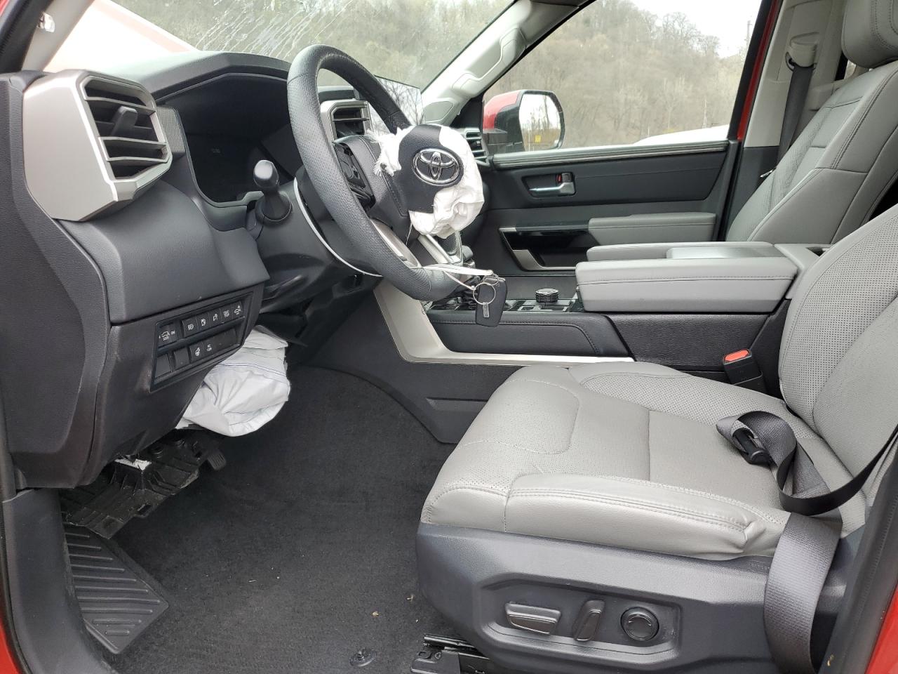 2024 Toyota Sequoia VIN 7SVAAABA0RX029375 Copart auction photo, front end damage thumbnail 7