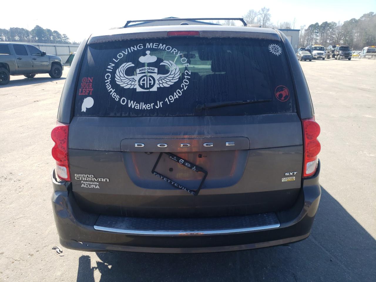 2018 Dodge Caravan VIN 2C4RDGCG5JR253397 Copart auction photo, all over damage thumbnail 6