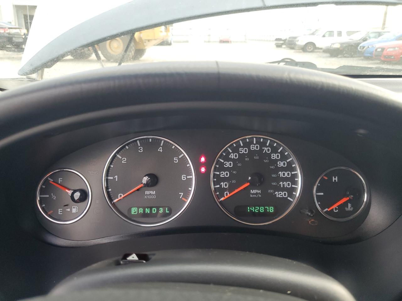 2002 Chrysler Concorde VIN 2C3HD36M52H251862 Copart auction photo, minor dent/scratches damage thumbnail 9