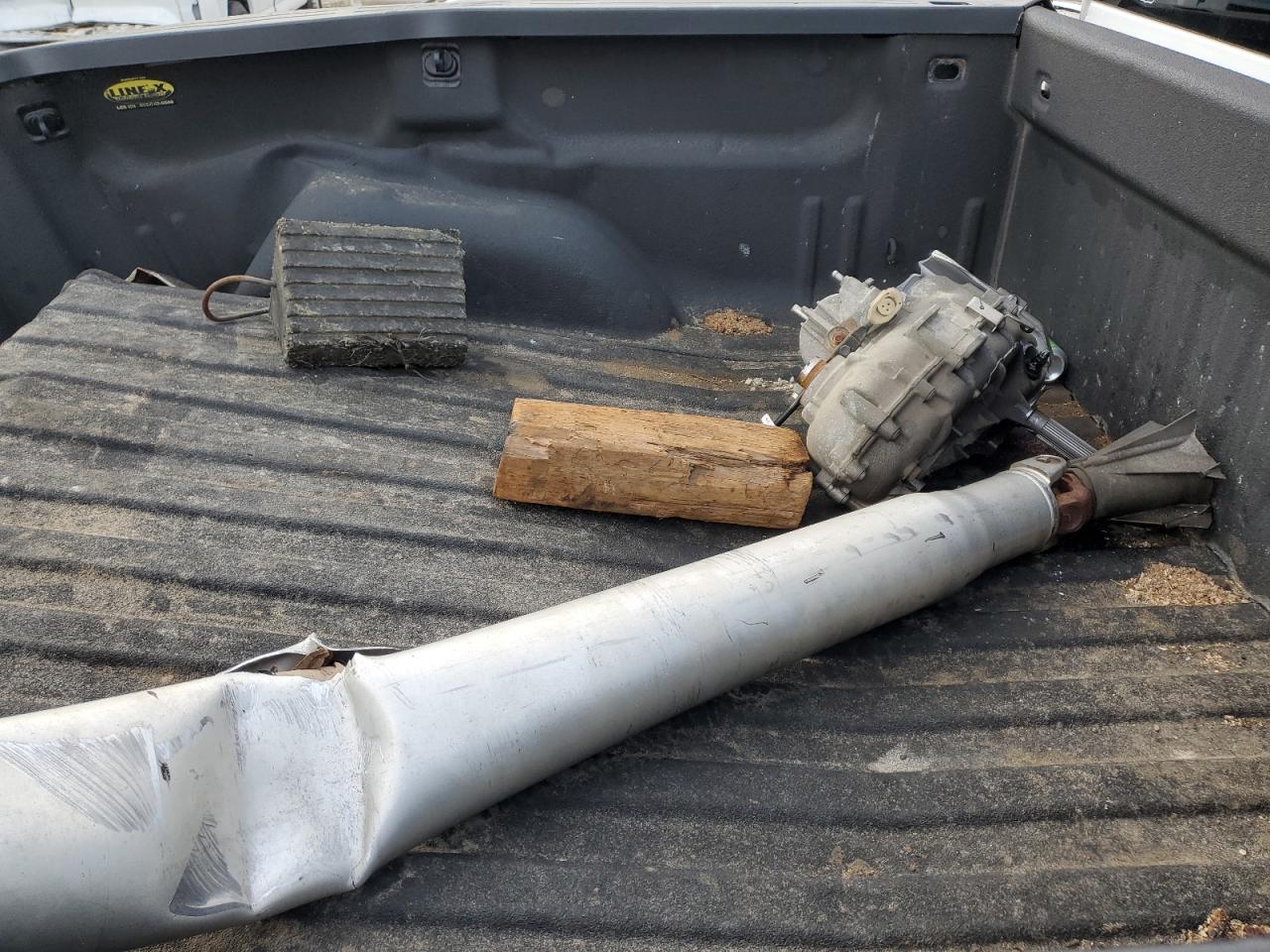 2015 GMC Sierra VIN 1GTV2TEC1FZ275031 Copart auction photo, rear end damage thumbnail 12