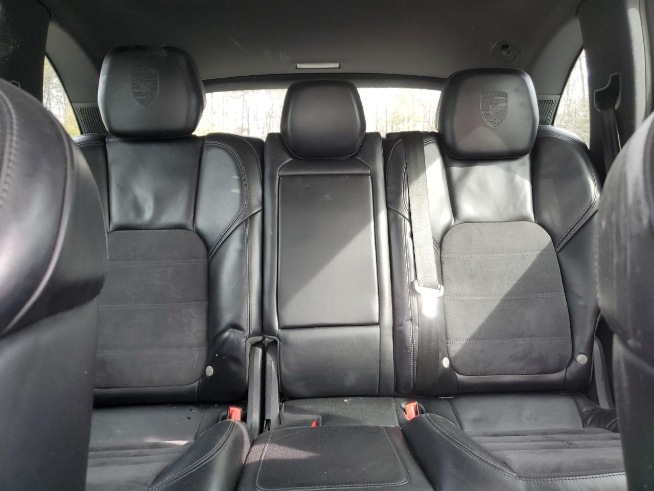 2017 Porsche Cayenne VIN WP1AA2A25HKA86370 Copart auction photo, rear end damage thumbnail 10