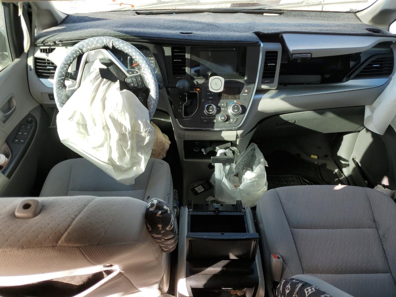 2016 Toyota Sienna VIN 5TDKK3DC8GS727001 Copart auction photo, front end / undercarriage damage thumbnail 8