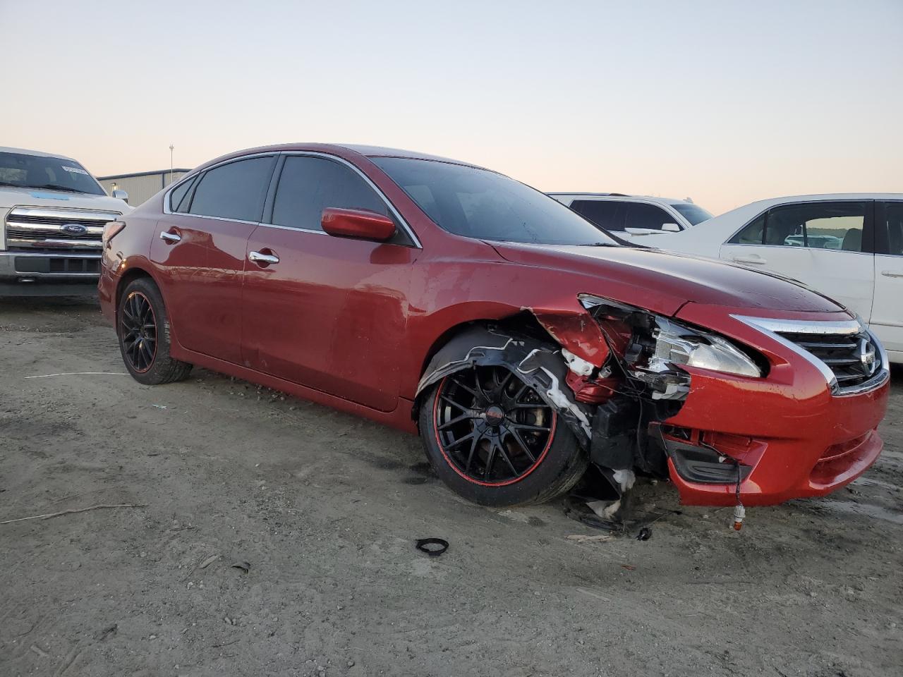 2015 Nissan Altima VIN 1N4AL3AP9FN334215 Copart auction photo, front end damage thumbnail 4