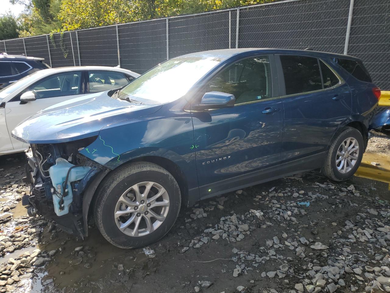 2021 Chevrolet Equinox VIN 3GNAXUEV2ML359362
