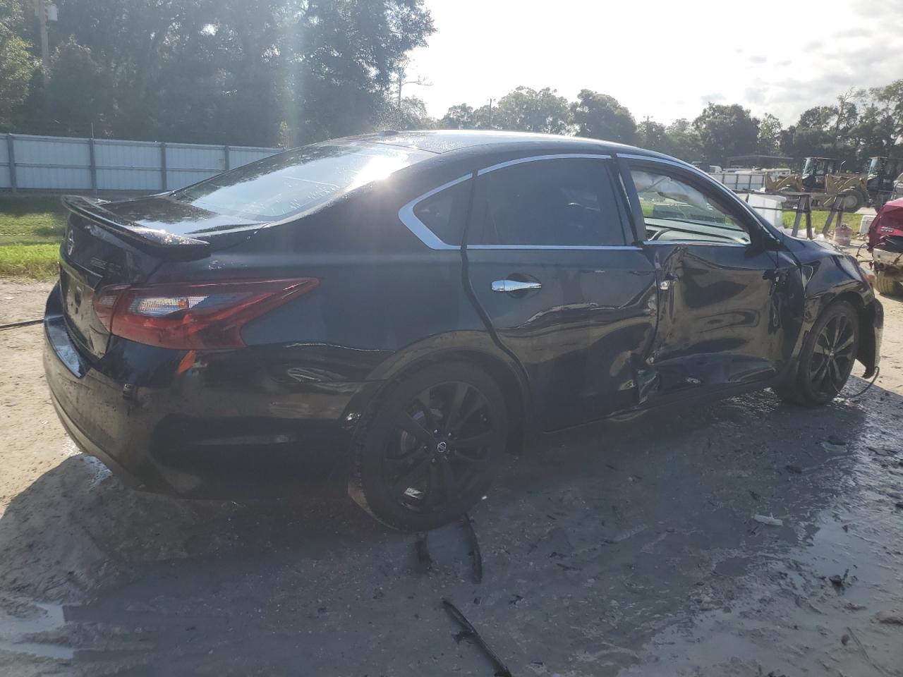 2018 Nissan Altima VIN 1N4AL3AP4JC294761 Copart auction photo, side / front end damage thumbnail 3
