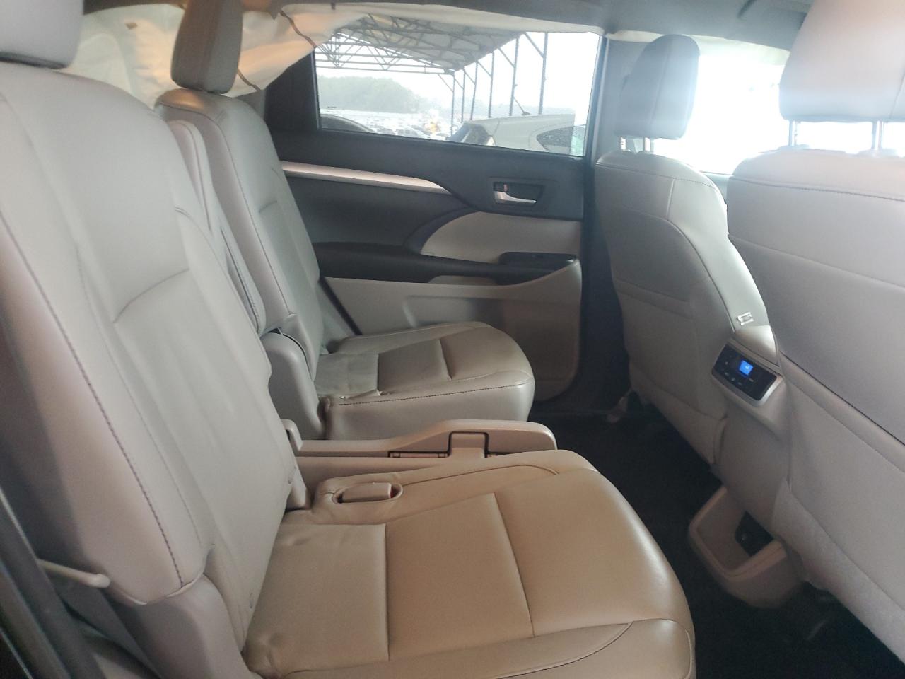 2015 Toyota Highlander VIN 5TDKKRFH4FS056789 Copart auction photo, front end / side damage thumbnail 11