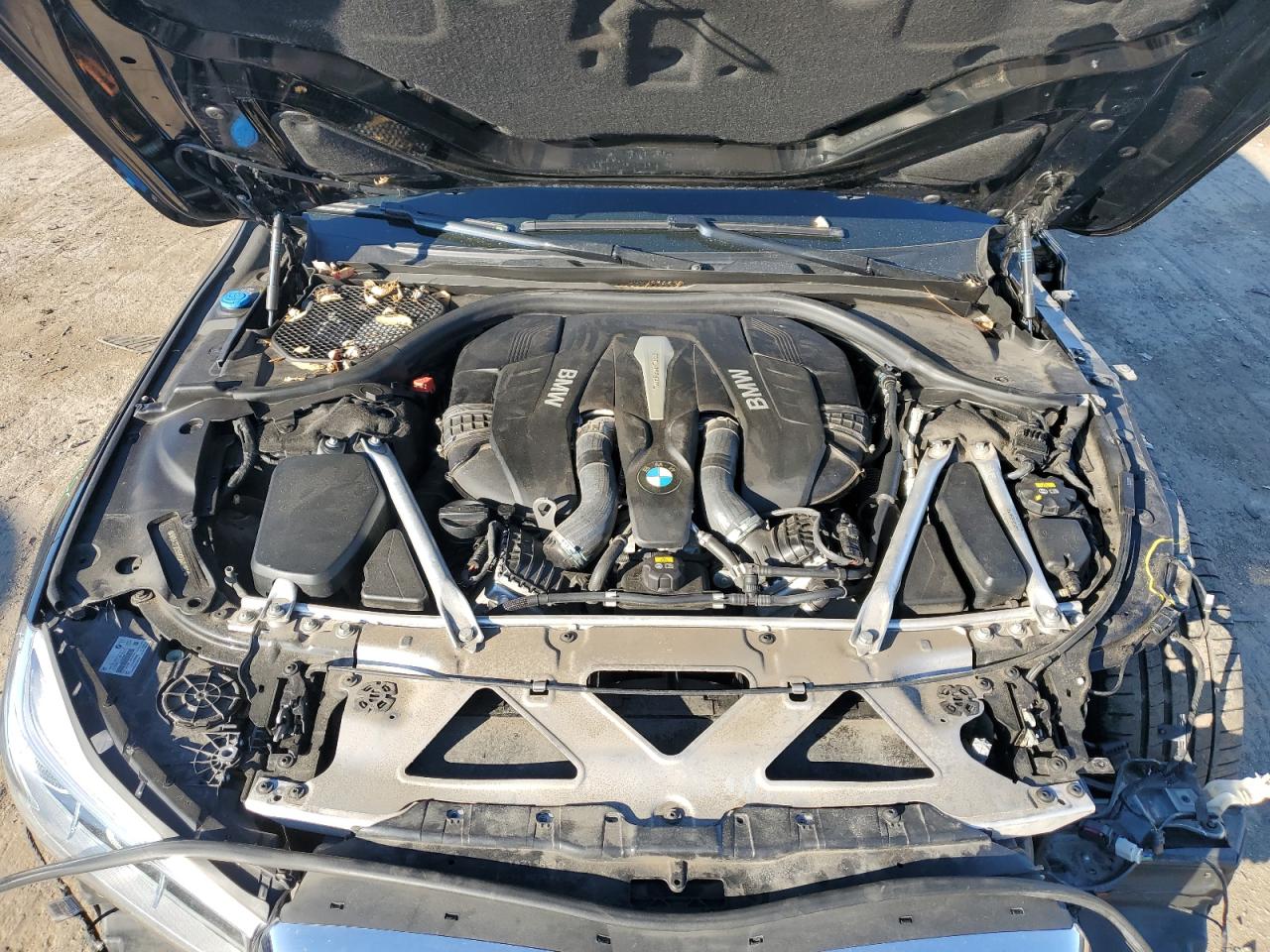 2019 BMW 7er VIN WBA7F2C55KB240357 Copart auction photo, all over damage thumbnail 11