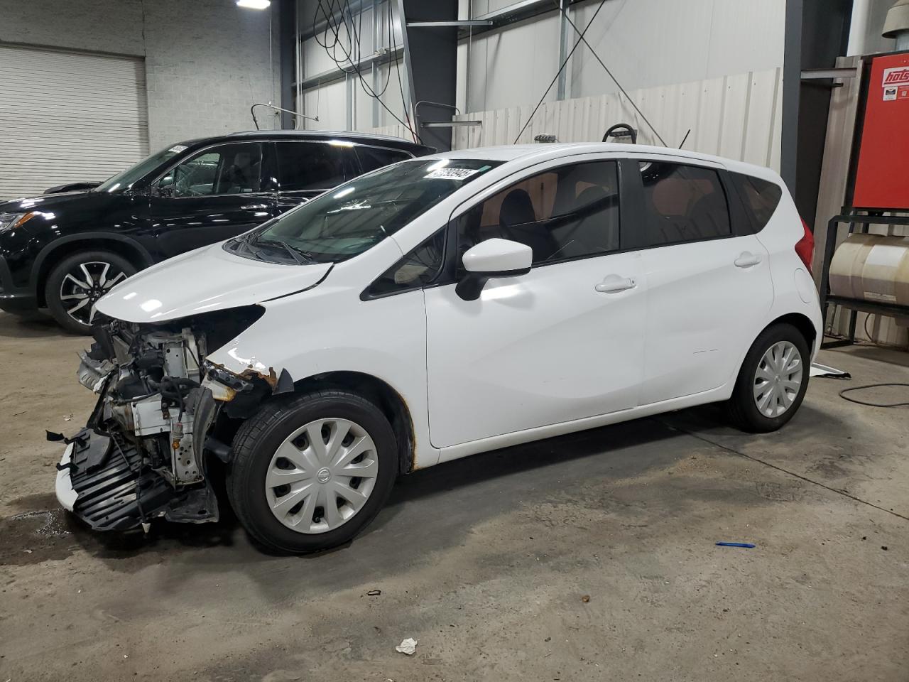 2016 Nissan Versa VIN 3N1CE2CP7GL374625