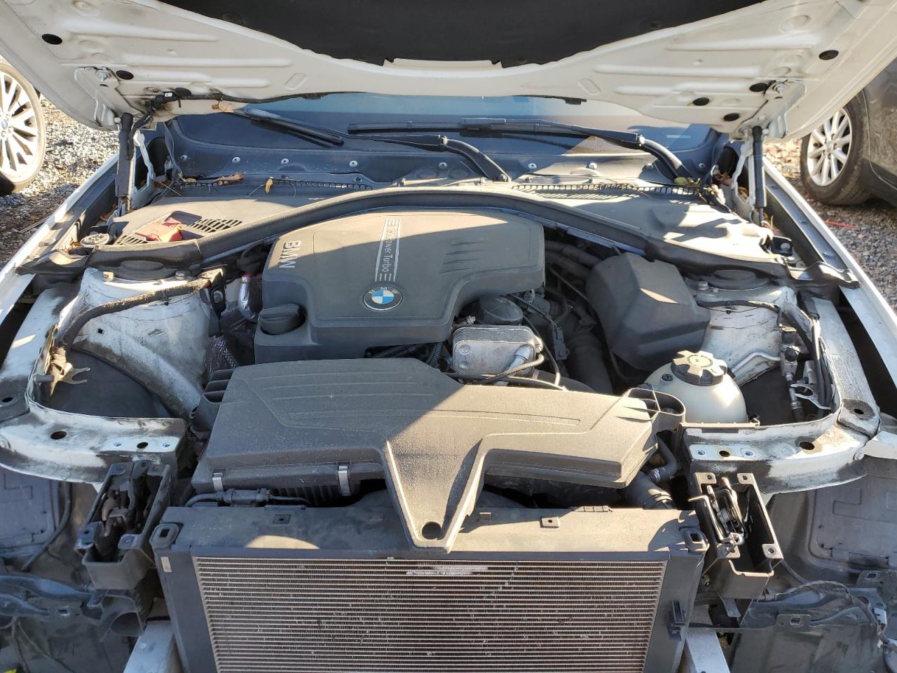2014 BMW 3er VIN WBA3B5G57ENS08860 Copart auction photo, front end damage thumbnail 11