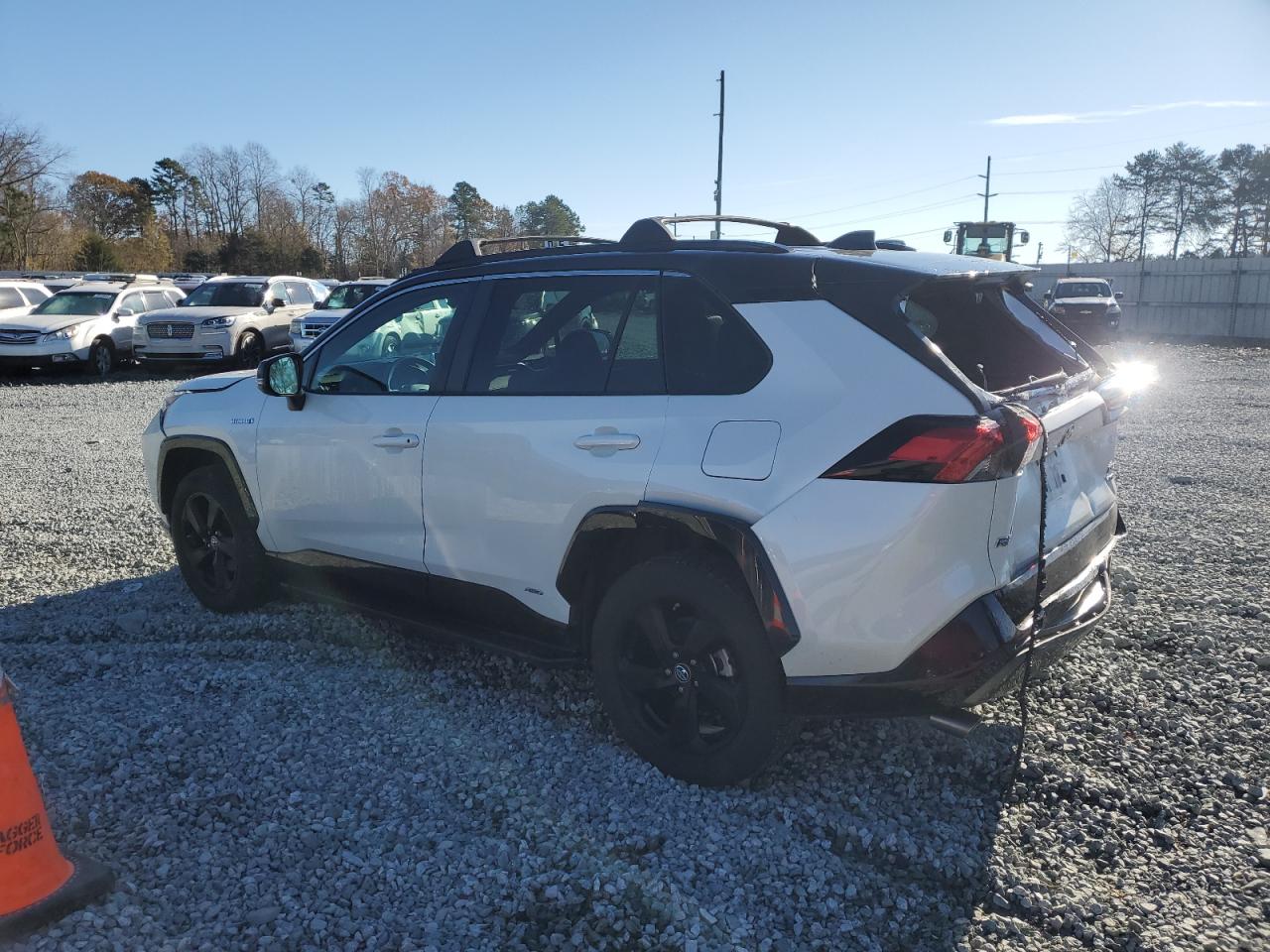 2019 Toyota RAV 4 VIN 2T3EWRFV6KW040335 Copart auction photo, rear end damage thumbnail 2