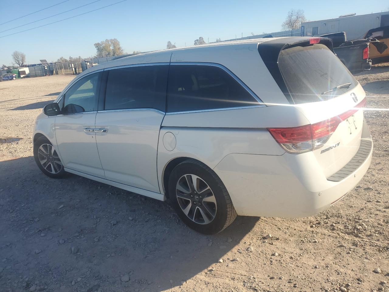 2016 Honda Odyssey VIN 5FNRL5H93GB068366 Copart auction photo, hail / minor dent/scratches damage thumbnail 2