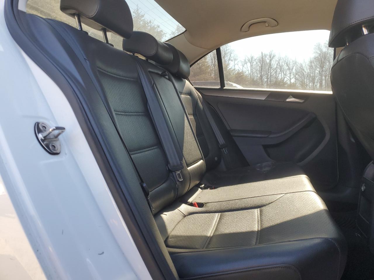 2015 Volkswagen Jetta VIN 3VWLA7AJ5FM320024 Copart auction photo, side / front end damage thumbnail 10