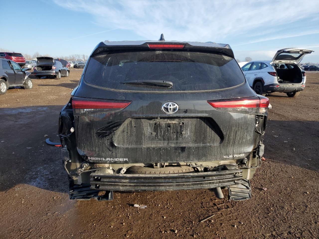 2022 Toyota Highlander VIN 5TDHZRBH0NS577972 Copart auction photo, front end / side damage thumbnail 6