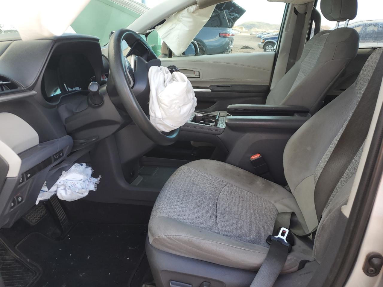 2021 Toyota Sienna VIN 5TDKRKEC4MS064042 Copart auction photo, front end / side damage thumbnail 7