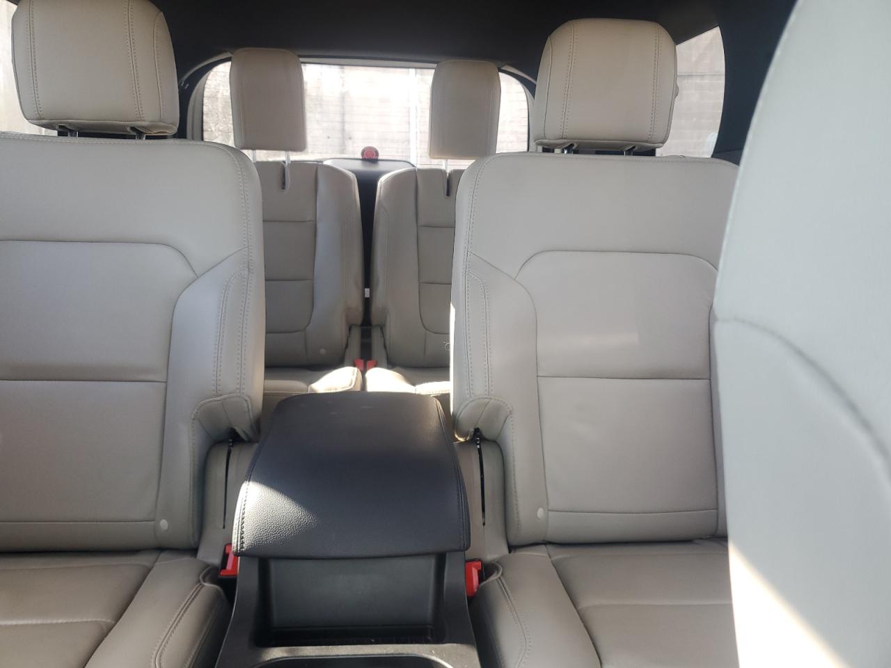 2018 Ford Explorer VIN 1FM5K8D86JGB01112 Copart auction photo, side / front end damage thumbnail 10