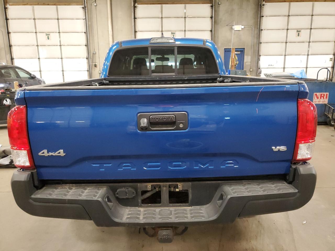 2016 Toyota Tacoma VIN 3TMDZ5BN1GM007608 Copart auction photo, all over / minor dent/scratches damage thumbnail 6