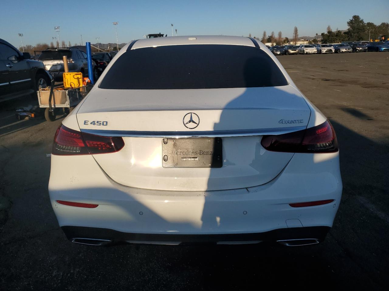2021 Mercedes-Benz E-klasse VIN W1KZF5KBXMA934142 Copart auction photo, side damage thumbnail 6