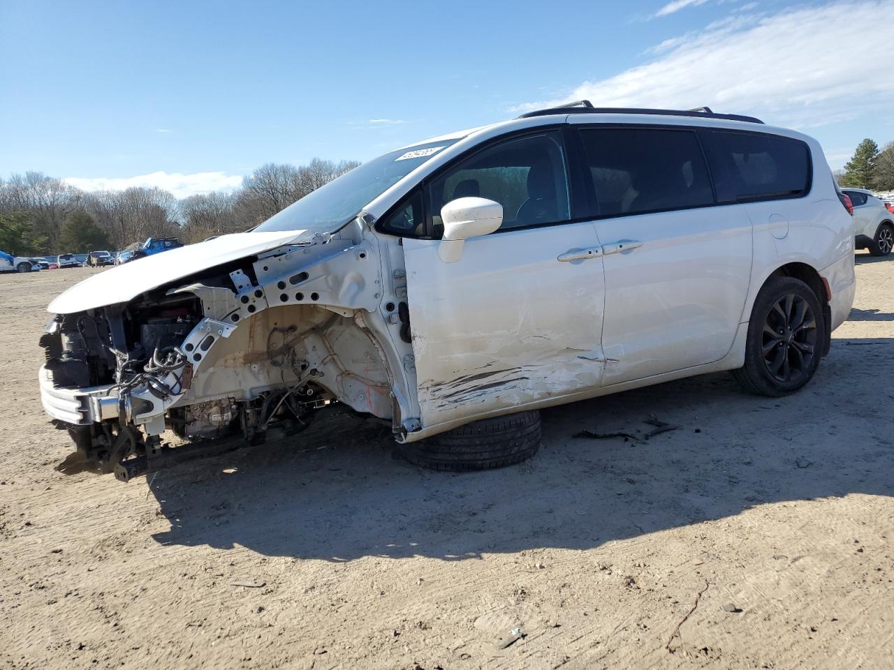 2020 Chrysler Pacifica VIN 2C4RC1FG1LR111594