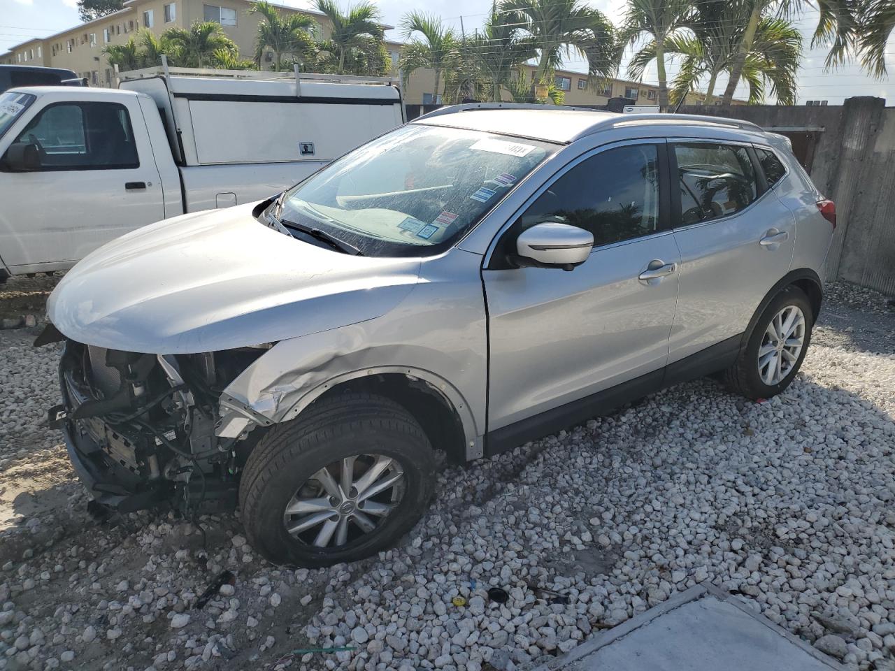 2017 Nissan Rogue VIN JN1BJ1CR7HW116023