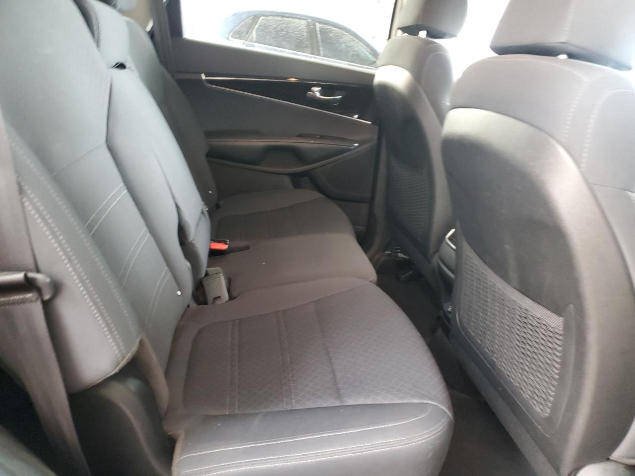 2018 KIA Sorento VIN 5XYPGDA5XJG374851 Copart auction photo, rear end damage thumbnail 11
