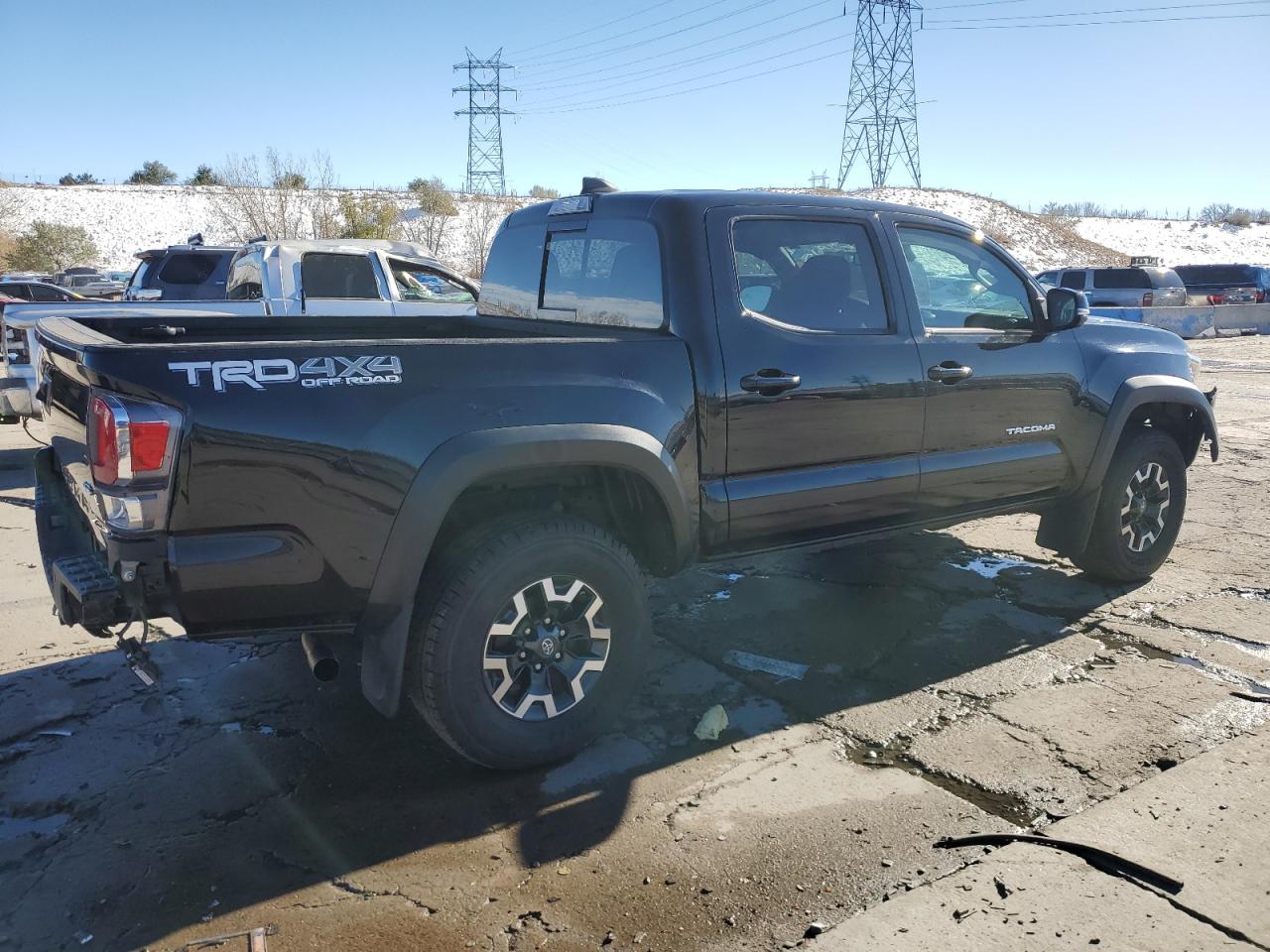 2020 Toyota Tacoma VIN 5TFCZ5AN4LX239556 Copart auction photo, front end / hail damage thumbnail 3