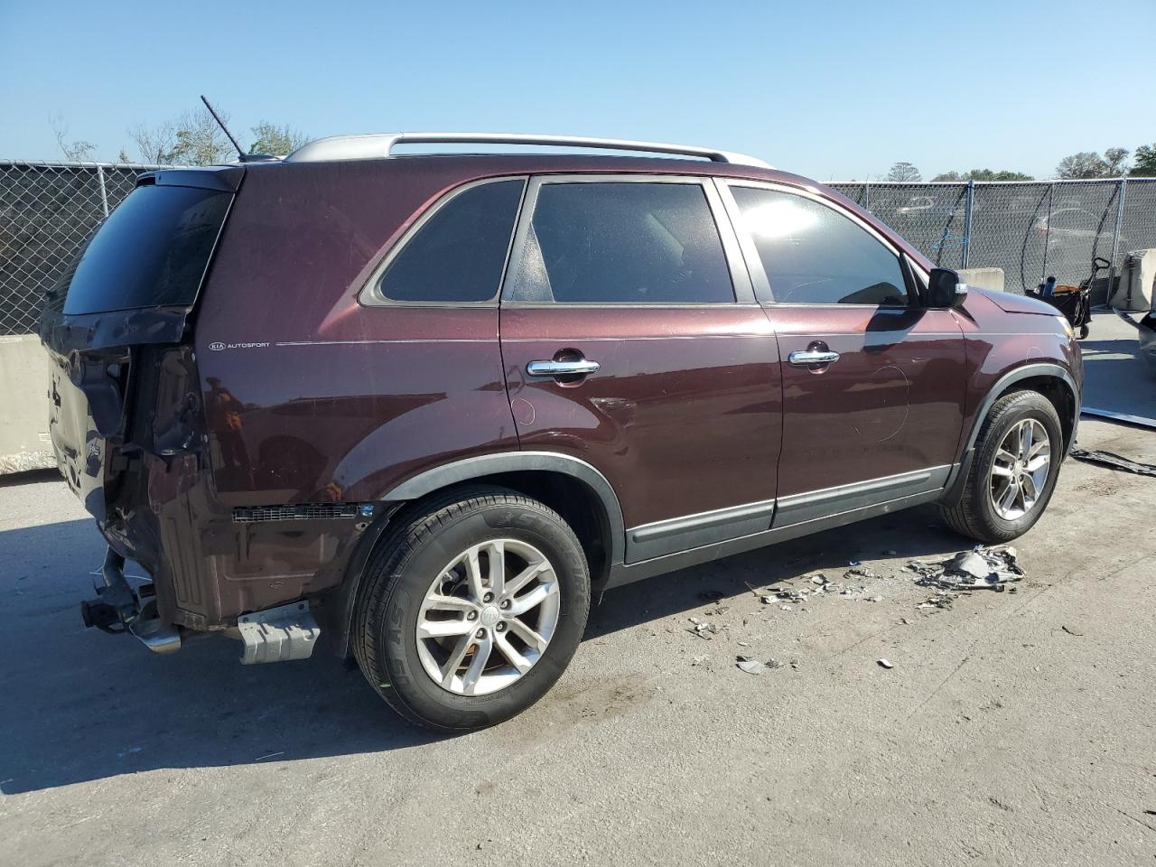 2015 KIA Sorento VIN 5XYKT4A76FG615383 Copart auction photo, rear end damage thumbnail 3