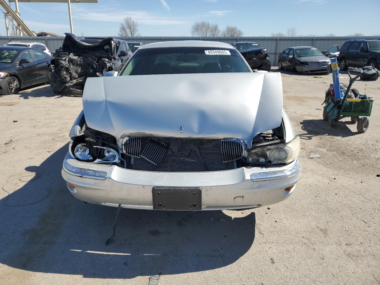 2000 Buick Park Avenue VIN 1G4CW52K8Y4184269 Copart auction photo, front end damage thumbnail 5
