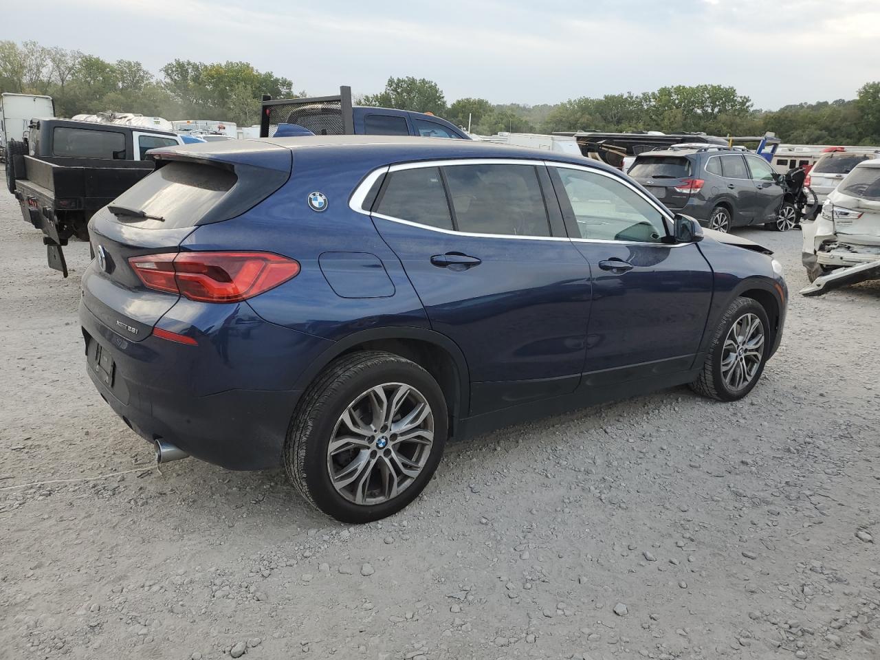 2020 BMW X2 VIN WBXYJ1C03L5P06827 Copart auction photo, front end / minor dent/scratches damage thumbnail 3