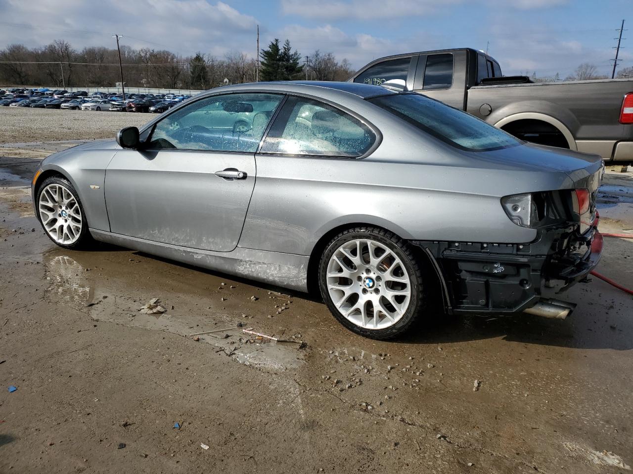 2010 BMW 3er VIN WBAWB3C51AP139640 Copart auction photo, rear end damage thumbnail 2